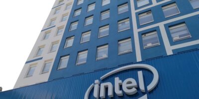 Intel suspend toutes ses activités en Russie