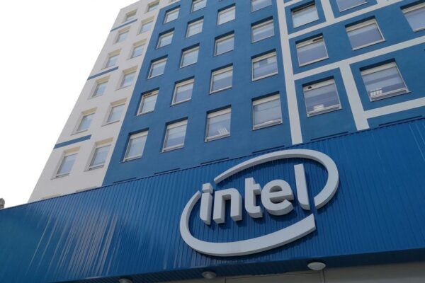 Intel suspends all operations in Russia