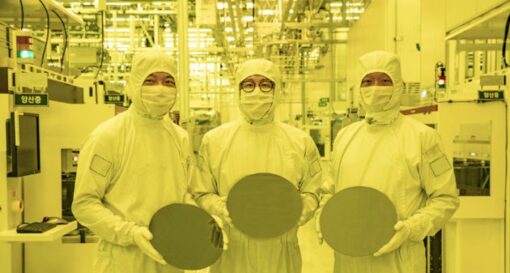 Samsung starts 3nm chip production ahead of TSMC.