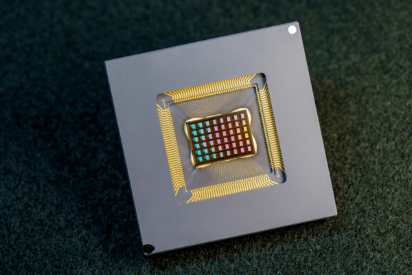 48 core neuromorphic AI chip uses resistive memory