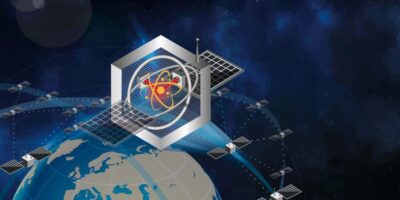 Quantum gyroscope for satellite stability