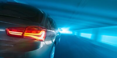 Pressure compensation seals safeguard vehicle lightning