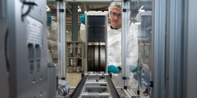 Oxford PV sets record for commercial perovskite tandem solar cell
