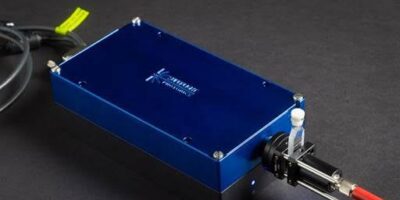 World’s first battery-operated portable wideband laser