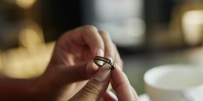 First pre-certified NFC payment smart ring inlay