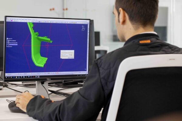 SEAT produces prototype components on the 3D printer