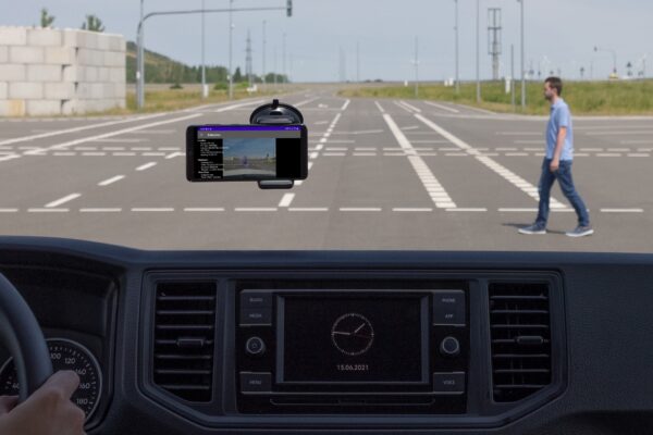 HERE, Porsche, Vodafone develop 5G real-time traffic warning system