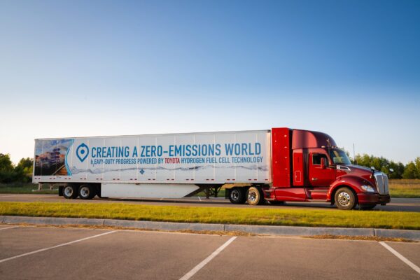 Toyota presents improved fuel cell truck