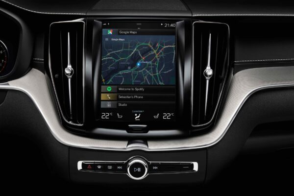 Volvo partners with Google to bring Android into cars