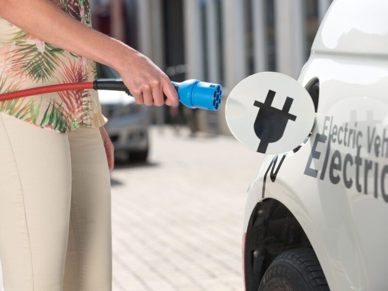Bosch bets on synergies between electromobility and connectivity