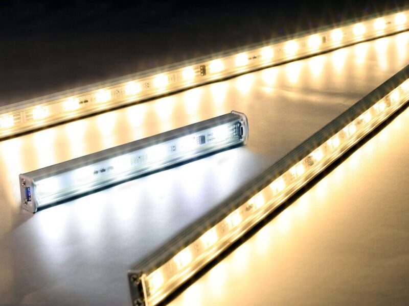 Modular LED lightbar in 6, 12 and 24 inches up to 40W