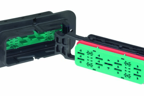 Sealed rectangular connector system offers higher pin-count in MX150 and MX150L terminals
