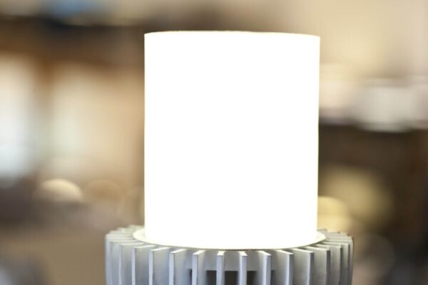 Cree develops 170 lumen-per-watt LED light bulb prototype
