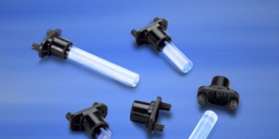 Rear-mounted, panel-flush light pipes available in 10 standard lengths