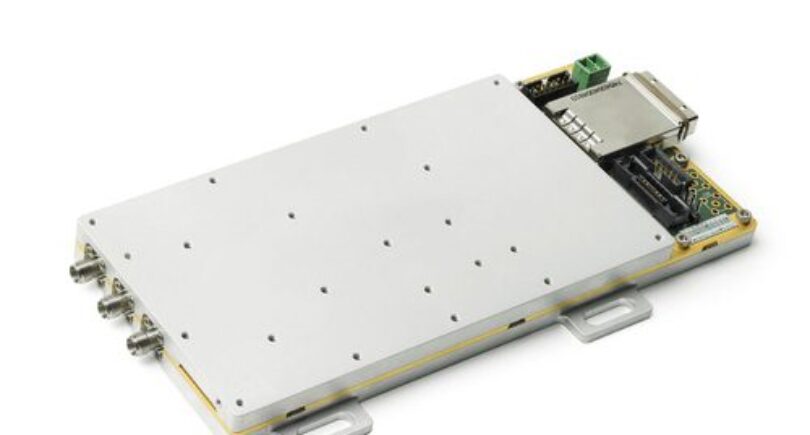Wideband receiver modules sweeps at 150 GHz/s for signals interception