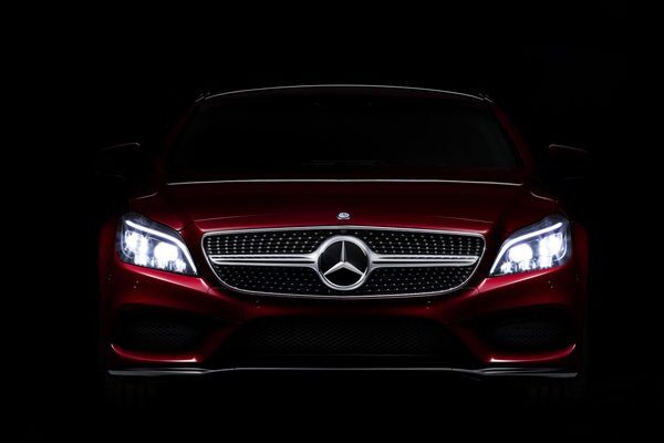Mysterious Stick out Datum Mercedes Benz reveals new generation Multibeam LED technology ...