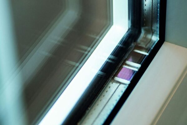 Solar-powered radio chip monitors windows to save energy