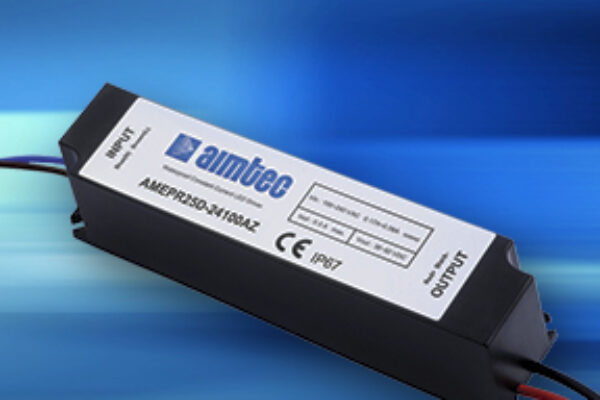 LED driver offers leading/trailing edge dimming