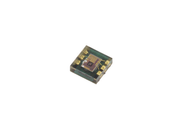 Low power consumption color sensor focuse on display applications