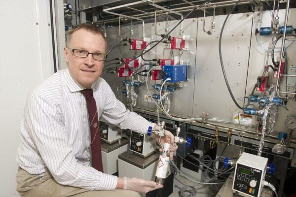 US-Irish partnership pioneers GaN nanostructures for power electronics
