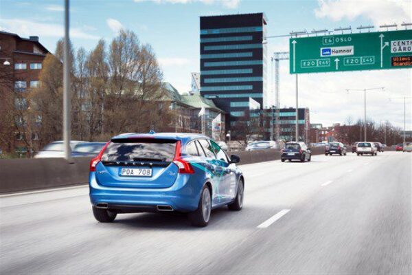 Autonomous driving features gradually implemented in Gothenburg trial