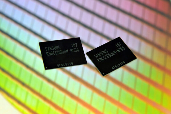 Samsung présente la première mémoire flash NAND MLC de 64 Gb dotée d’une interface DDR Toggle 2.0