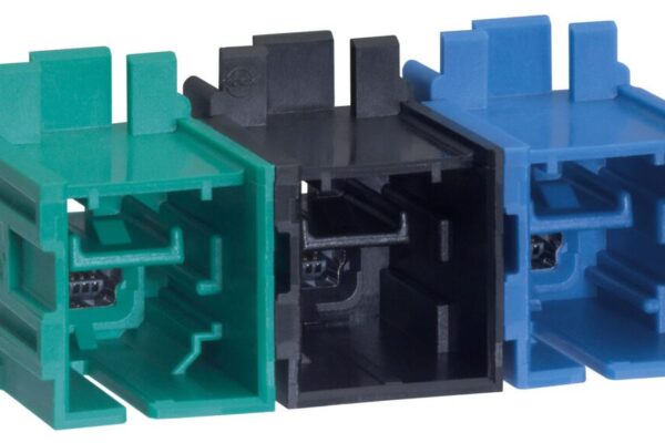 Stackable HS Stac headers combine USCAR-30 with Stac64 connector system