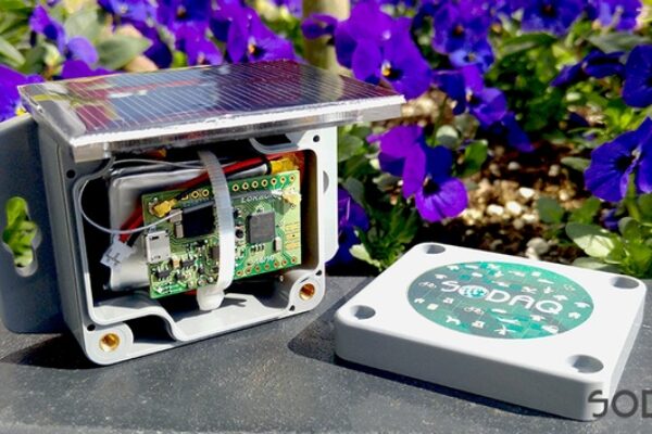 Multisensor IoT board hosts GPS