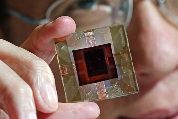 Perovskite-silicon tandem solar cells claim record efficiency
