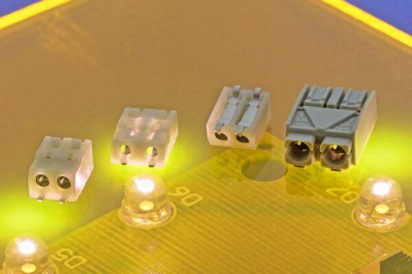 LED terminal blocks in 2.4 and 3mm pitch