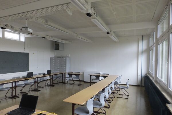 Fraunhofer HHI field tests Li-Fi in German classroom