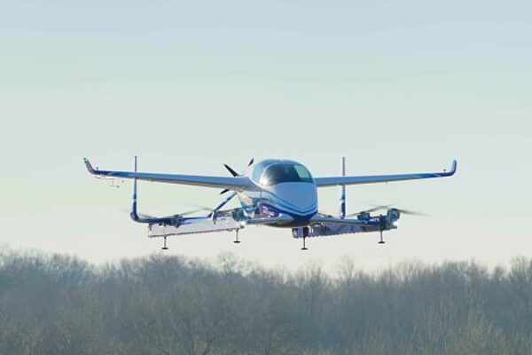 Boeing autonomous air taxi completes first flight