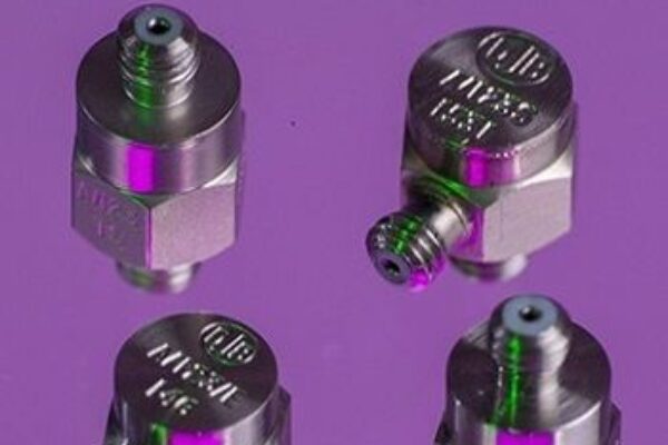 Tapped base miniature mono-axial accelerometer