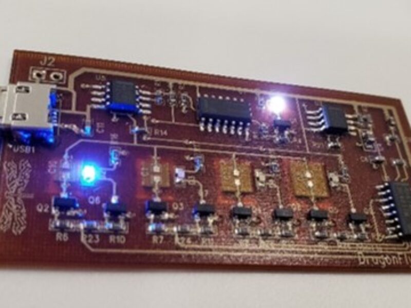 PCBs and embedded capacitors in one 3D-print job
