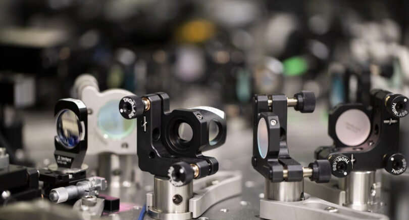 Researchers squeeze laser light into quantum processor
