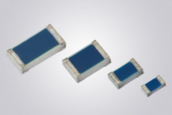 Thin film flat chip resistors with temperature coefficients down to ±5 ppm/K