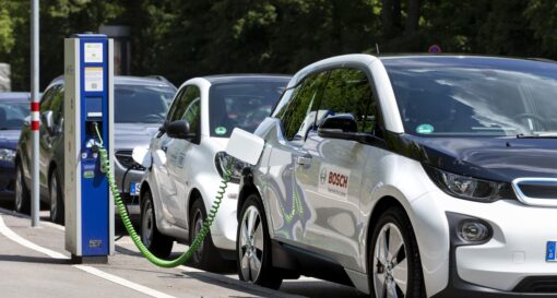 Fragmented electric vehicle charging networks hit users