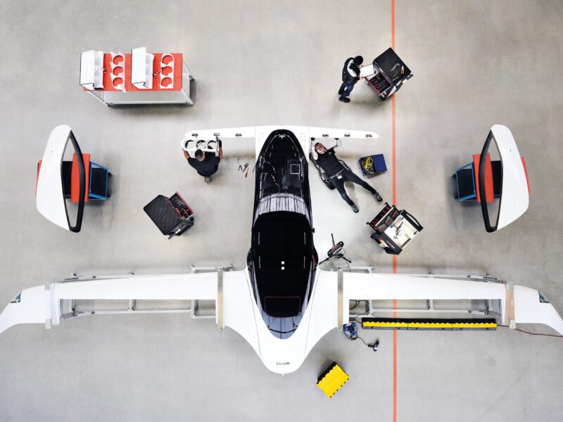Electric aircraft maker raises cash to weather downturn