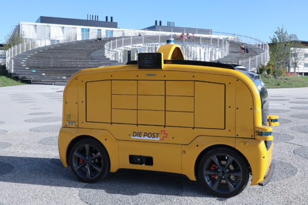 Swiss lab tests out Chinese driverless delivery van