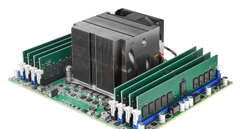 Industrial server boards use COM-HPC standard