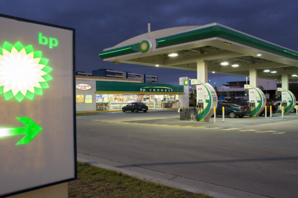BP in talks to install charging points in UK petrol stations