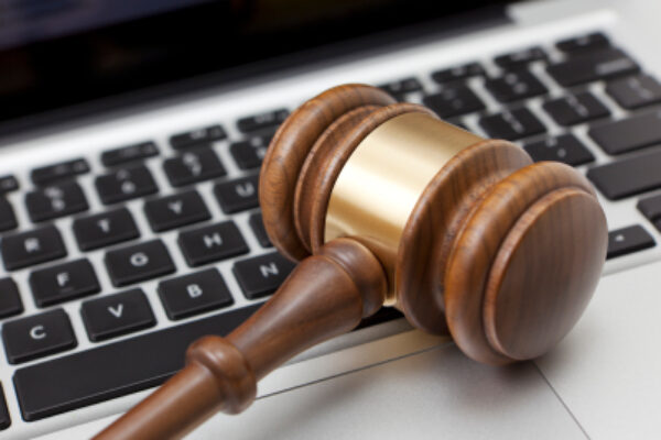 Qualcomm sues Apple over six patent infringements