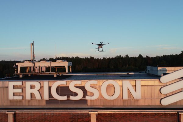 Ericsson met au point une méthode de vérification de la couverture 5G avec un drone