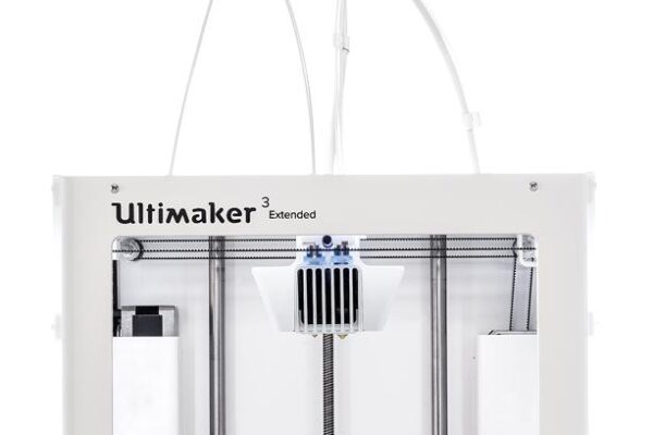 Farnell adds Ultimaker 3D printers