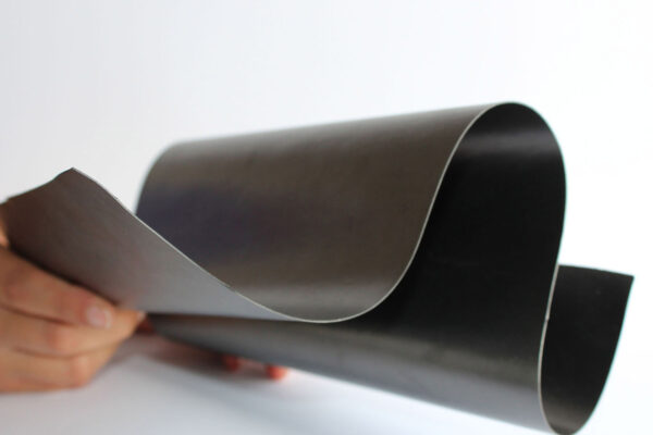 Flexible roll-to-roll electrodes open up stacked battery packs