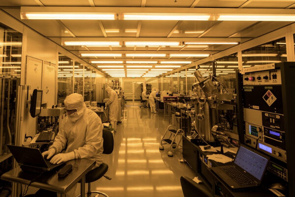 Startup opens fab for quantum ICs