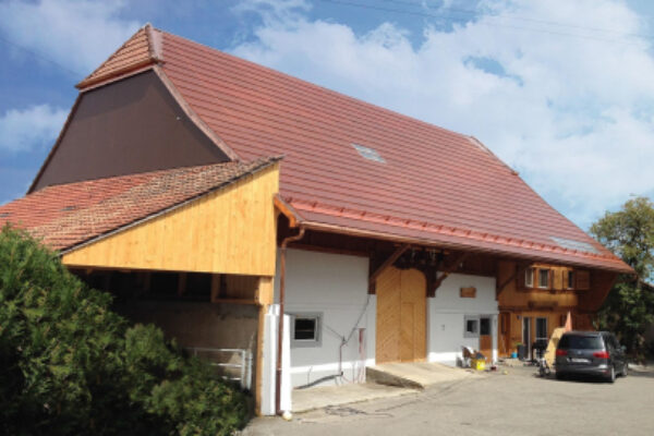 Le solaire photovoltaïque façon terre cuite à Fribourg en Suisse